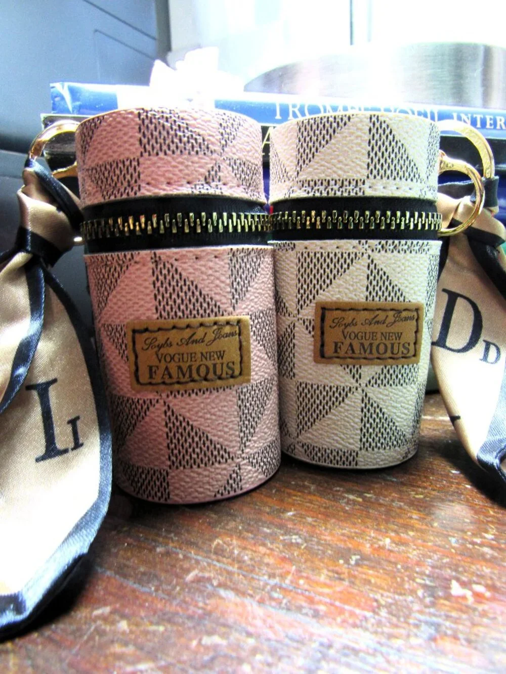 TWO KEY CHAIN POUCHES NEW 4 INCHES ZIP UP TOO CUTE - Picture 3 of 7